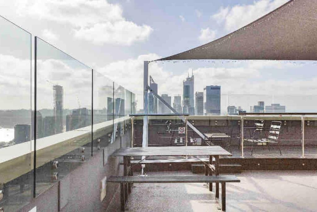 In The City Perth 1B1B Pool And Nice View מראה חיצוני תמונה